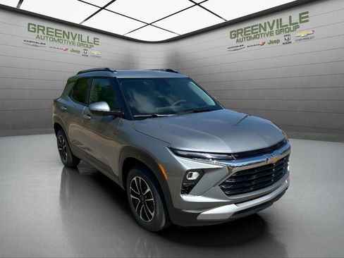 New 2026 Chevrolet TrailBlazer LT FWD image 8