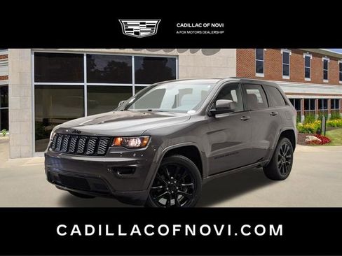 Used 2020 Jeep Grand Cherokee Altitude AWD/4WD image 1