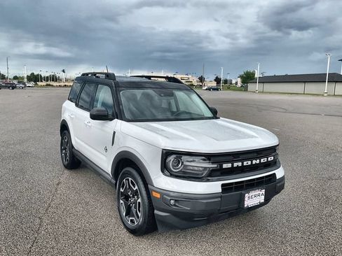 Used 2023 Ford Bronco Sport Outer Banks w/ Tech Package AWD/4WD image 12
