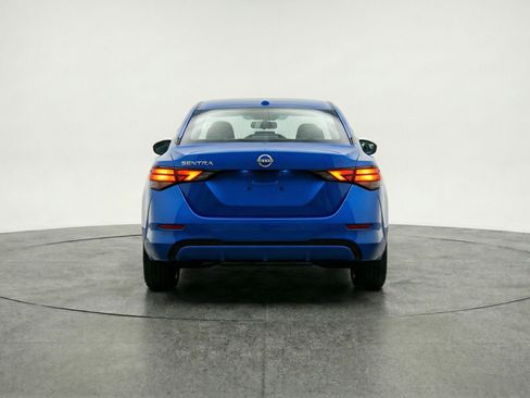 Used 2025 Nissan Sentra SV image 7