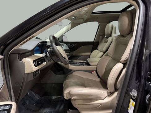 Certified 2024 Lincoln Aviator Reserve w/ Equipment Group 201A image 5