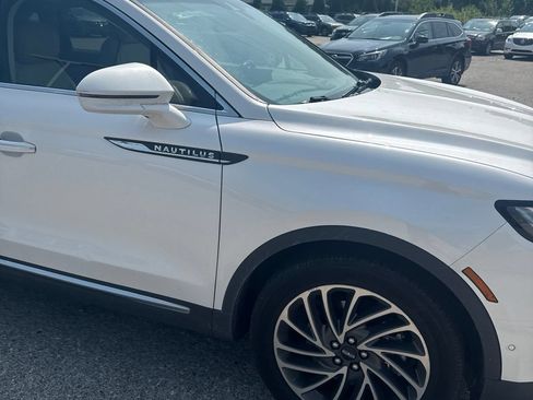 Used 2019 Lincoln Nautilus Reserve AWD/4WD image 8