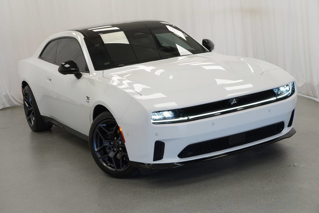 Used 2024 Dodge Charger Daytona R/T w/ Plus Group AWD/4WD image 15