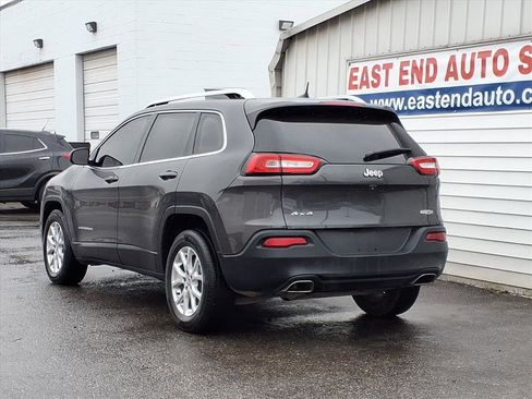 Used 2016 Jeep Cherokee Latitude w/ Comfort/Convenience Group image 3