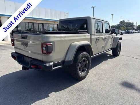 Used 2022 Jeep Gladiator Rubicon w/ LED Lighting Group AWD/4WD image 2
