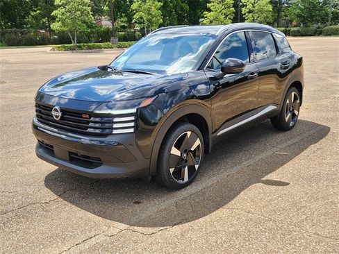 New 2025 Nissan Kicks SR image 14