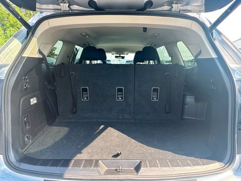 Used 2021 Subaru Ascent Premium w/ Convenience Package AWD/4WD image 26
