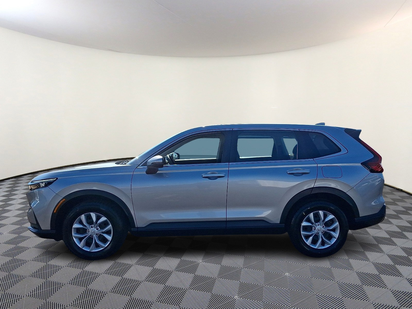 Used 2024 Honda CR-V LX image 4