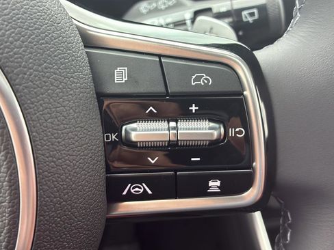 New 2026 Kia Carnival SX w/ SX Dark Edition Package FWD image 37