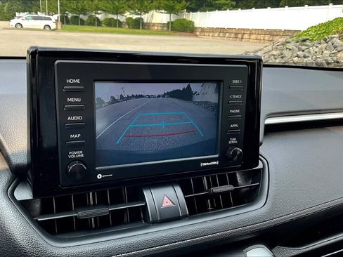 Used 2021 Toyota RAV4 XLE w/ Convenience Package image 19