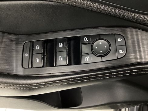 Used 2021 Nissan Rogue S AWD/4WD image 38