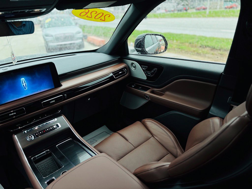 Used 2026 Lincoln Aviator Reserve AWD/4WD image 45