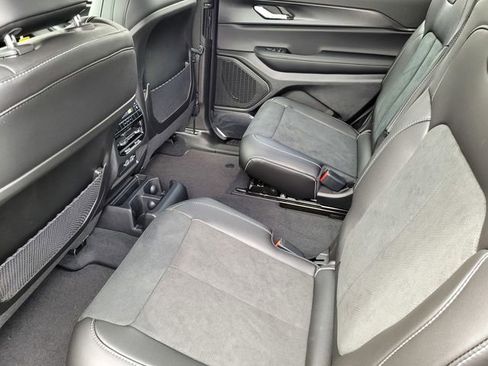 New 2025 Jeep Grand Cherokee L Altitude image 10