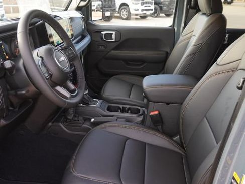New 2026 Jeep Gladiator Mojave AWD/4WD image 18