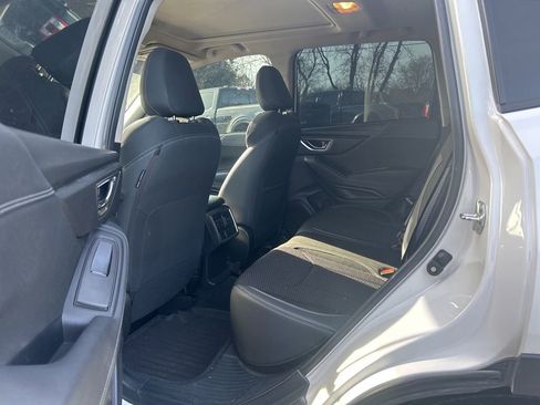 Used 2021 Subaru Forester Premium image 10