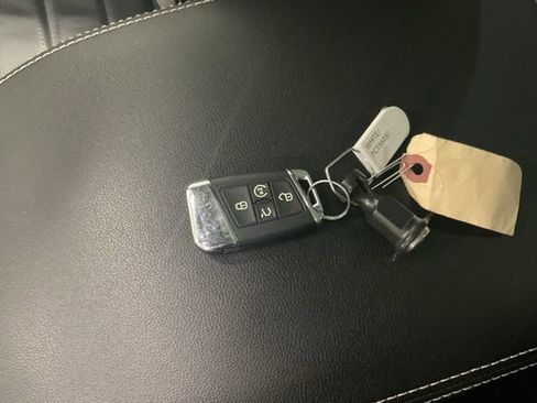 Used 2023 Volkswagen Atlas SEL Premium image 23