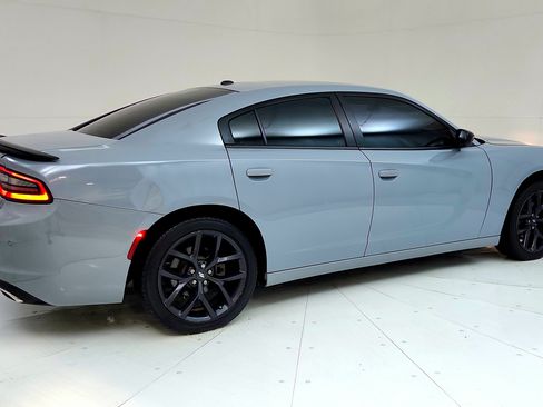 Used 2020 Dodge Charger SXT w/ Blacktop Package RWD image 7