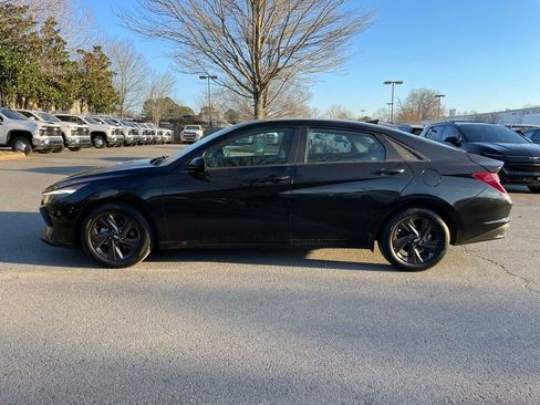 Used 2022 Hyundai Elantra SEL w/ Convenience Package image 4