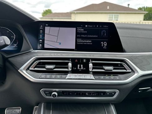 Used 2022 BMW X7 xDrive40i w/ M Sport Package AWD/4WD image 35