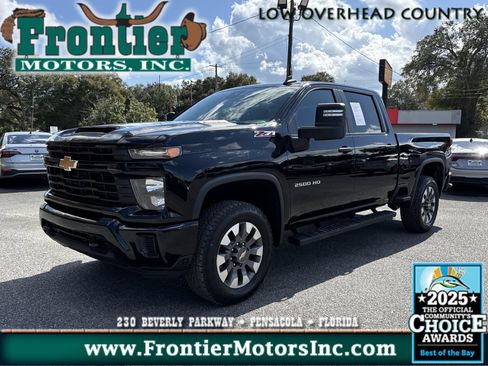Used 2024 Chevrolet Silverado 2500 Custom w/ Custom Value Package AWD/4WD image 1
