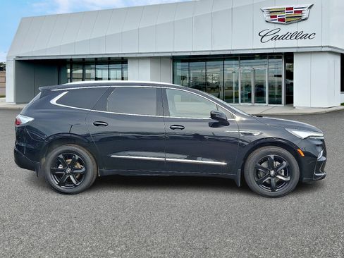Used 2023 Buick Enclave Essence w/ Experience Buick Package AWD/4WD image 7