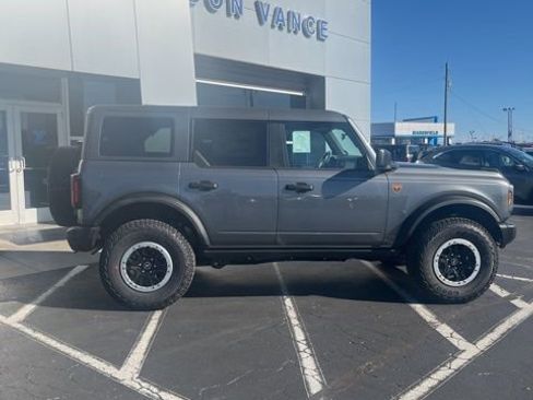 New 2025 Ford Bronco Badlands w/ Sasquatch Package image 7