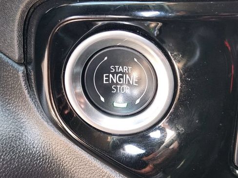 Used 2025 GMC Sierra 1500 SLT RWD image 19