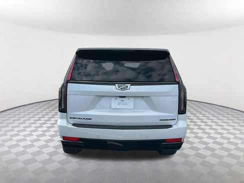 Certified 2022 Cadillac Escalade Sport w/ LPO, ONYX Package image 4