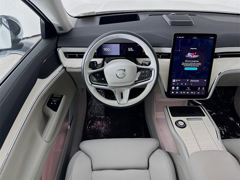 New 2025 Volvo EX90 Plus image 22