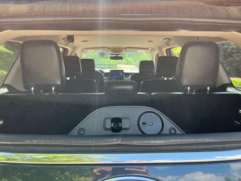 Used 2022 Ford Expedition XLT RWD image 42