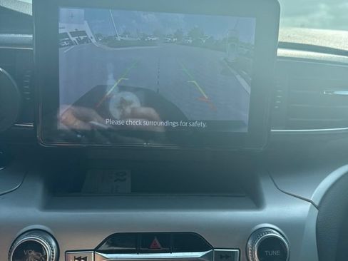 Used 2020 Ford Explorer XLT w/ Equipment Group 202A RWD image 10