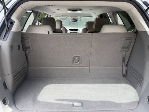 Used 2016 Chevrolet Traverse LTZ FWD image 16