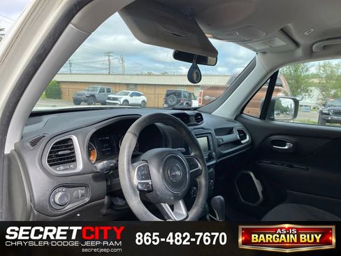 Used 2019 Jeep Renegade Sport w/ Sport Appearance Group AWD/4WD image 10
