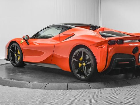 Used 2025 Ferrari SF90 Spider image 62
