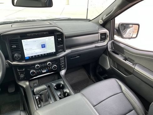 Used 2019 Ford F150 Lariat w/ Equipment Group 502A Luxury AWD/4WD image 16