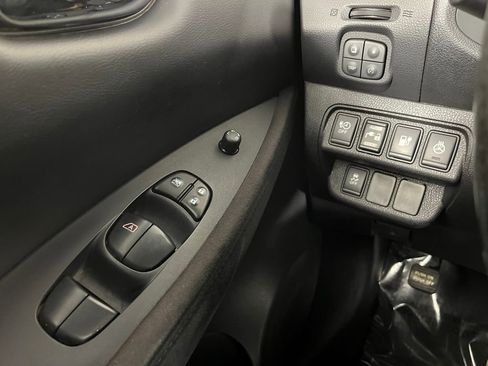 Used 2013 Nissan Leaf S w/ Charger Pkg image 25