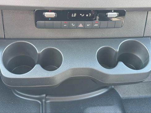 Used 2025 Mercedes-Benz Sprinter 2500 image 15