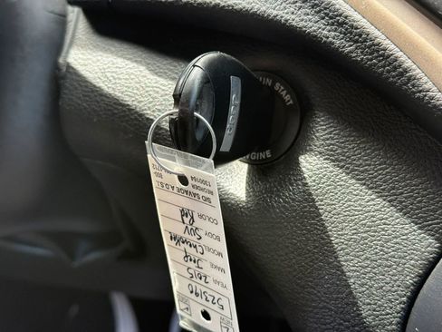 Used 2015 Jeep Cherokee Latitude w/ Cold Weather Group AWD/4WD image 25