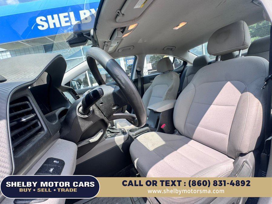 Used 2019 Hyundai Elantra SEL FWD image 10