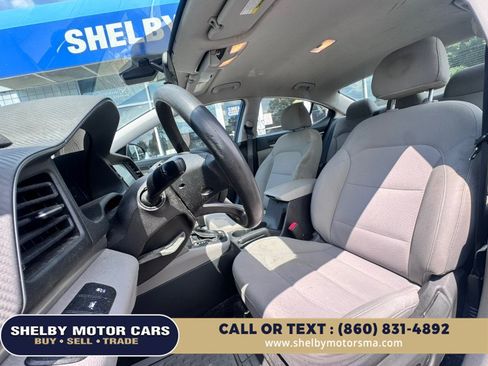 Used 2019 Hyundai Elantra SEL FWD image 10