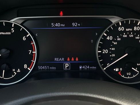 Used 2024 Nissan Altima 2.5 SV FWD image 16