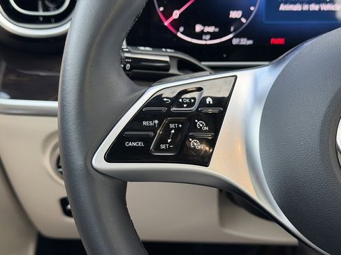 Used 2025 Mercedes-Benz C 300 4MATIC Sedan image 19