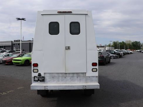 Used 2011 Ford F350 XLT w/ Snow Plow Prep Pkg AWD/4WD image 7