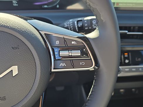 New 2026 Kia Seltos S FWD image 30