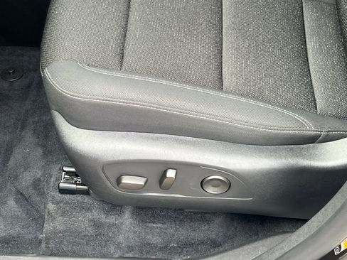 Used 2024 Chevrolet Traverse LT w/ Midnight/Sport Edition FWD image 10