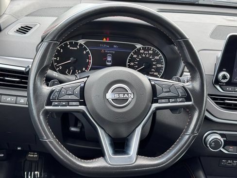 Used 2024 Nissan Altima 2.5 SR FWD image 7