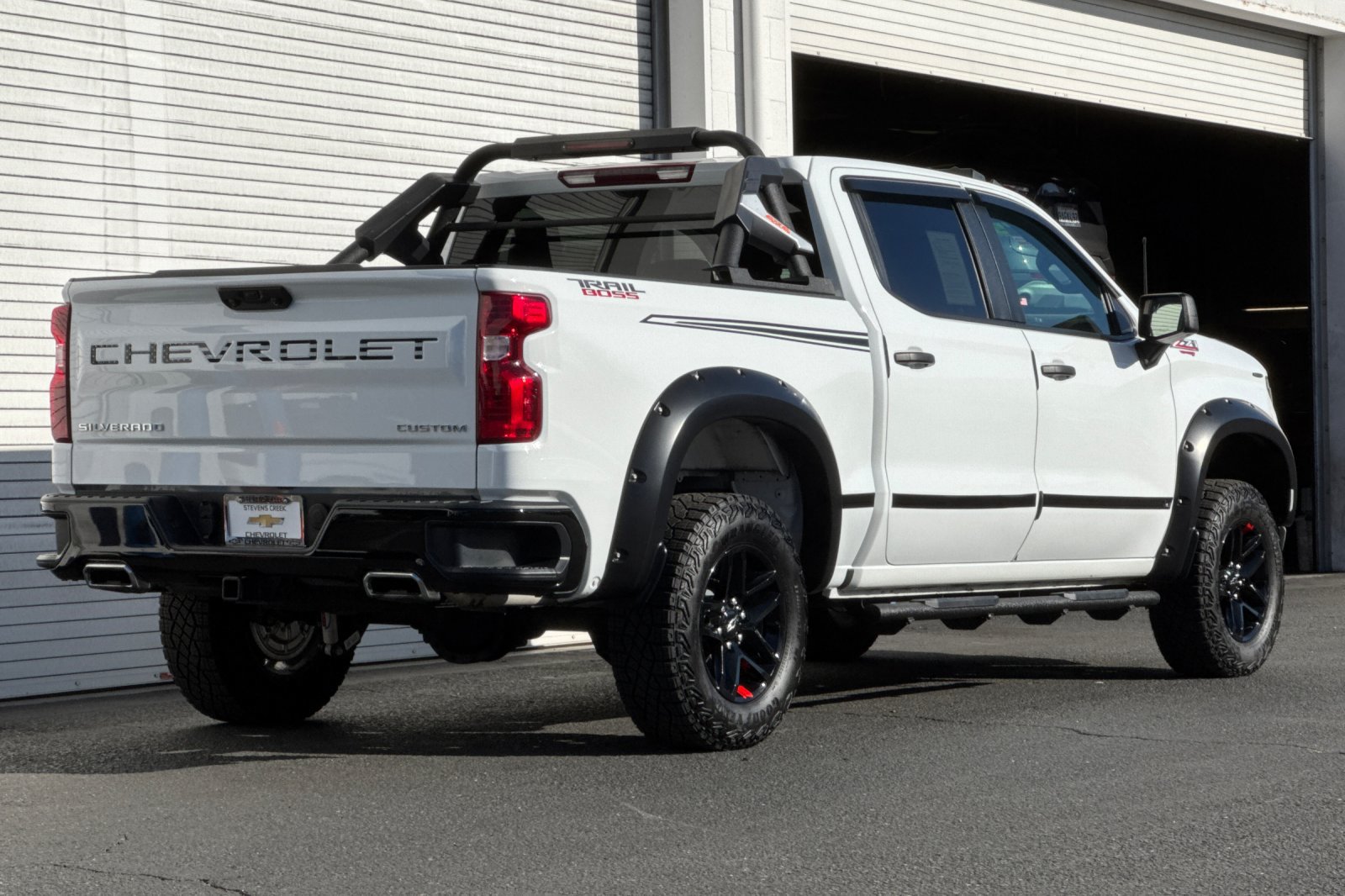 Used 2024 Chevrolet Silverado 1500 Custom Trail Boss AWD/4WD image 5