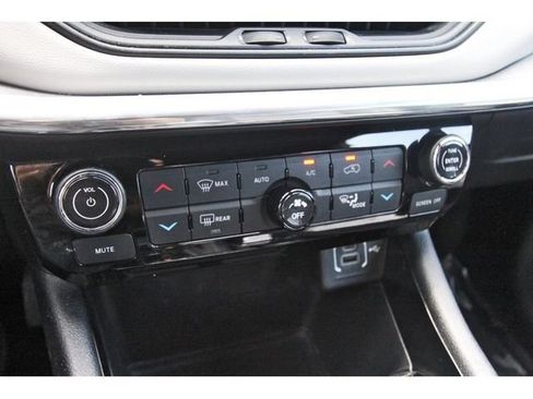 Used 2024 Jeep Compass Limited AWD/4WD image 25