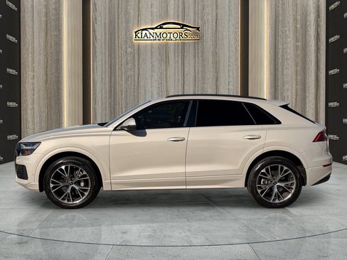 Used 2023 Audi Q8 Premium w/ Convenience Package image 4