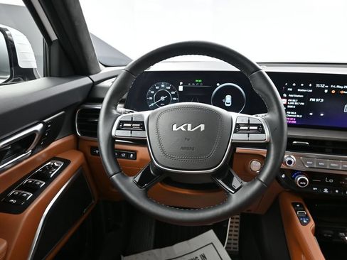 Certified 2025 Kia Telluride SX Prestige X-Line AWD/4WD image 36